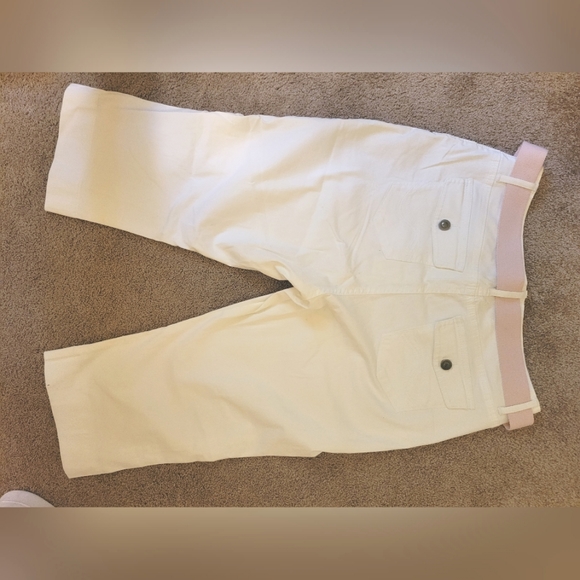 White NWOT Lee Size 12 pants with a pink Belt! Never worn! - Picture 3 of 6